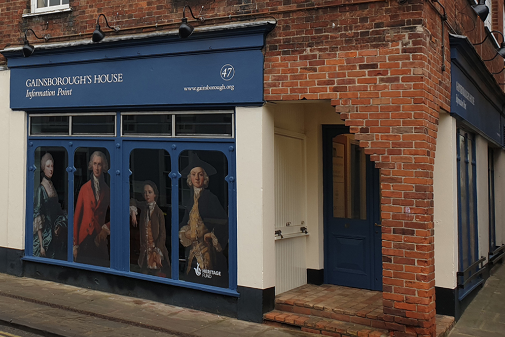 An image of the Gainsborough's House information point on Gainsborough Street.
